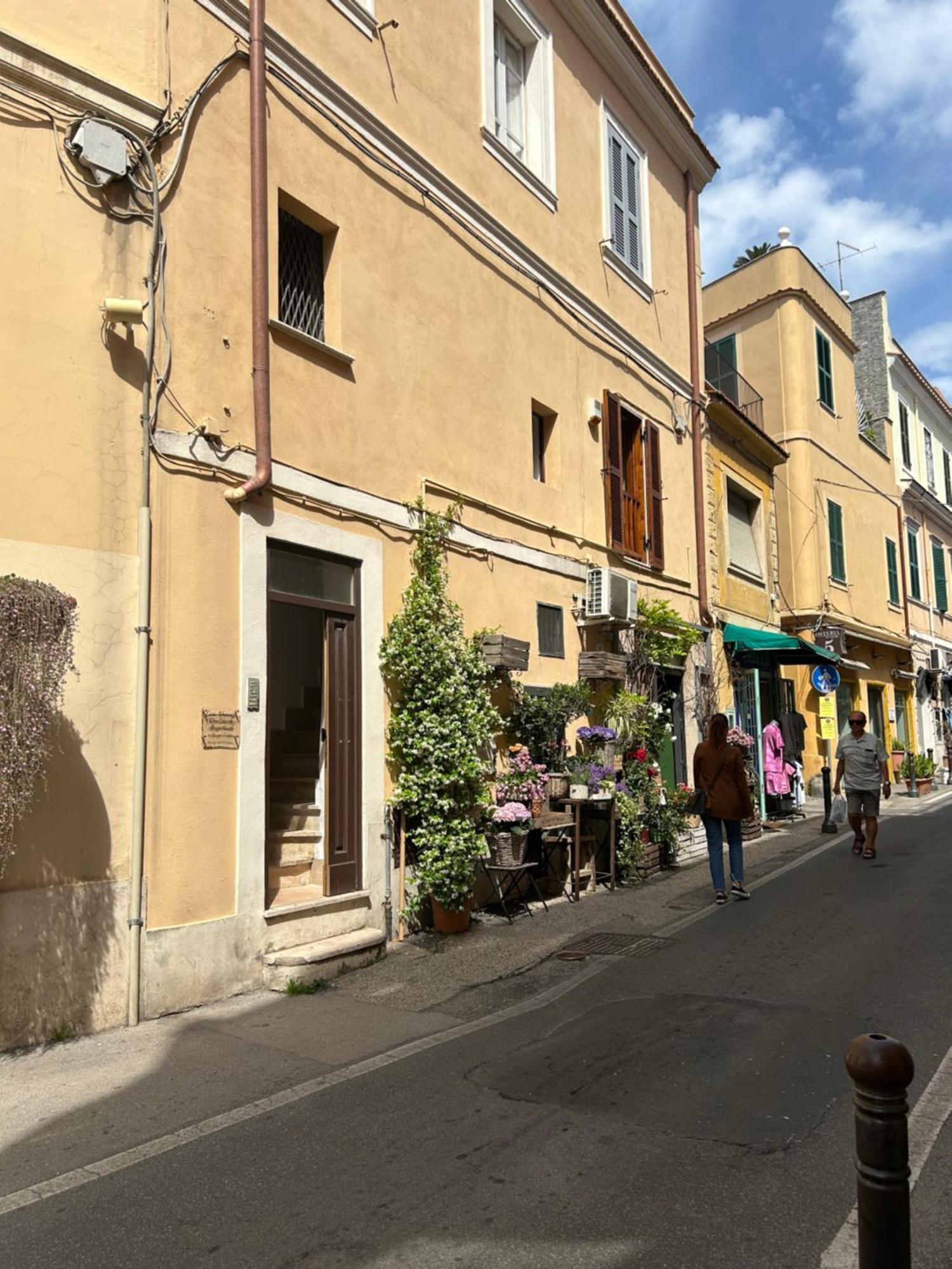 Casa Vacanze Romana 19 Giubileo 2025 Nettuno Exterior foto
